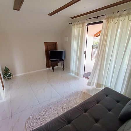 Casa Aconchego 345 Ao Lado Alles Park Помероди Екстериор снимка